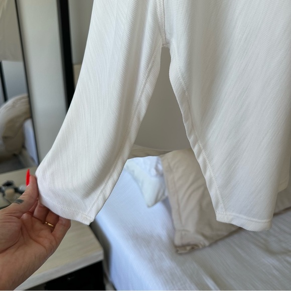 Athleta Relaxed Asymmetrical Drapey Split Hem Tank Tunic in Ivory, Large - Picture 6 of 11